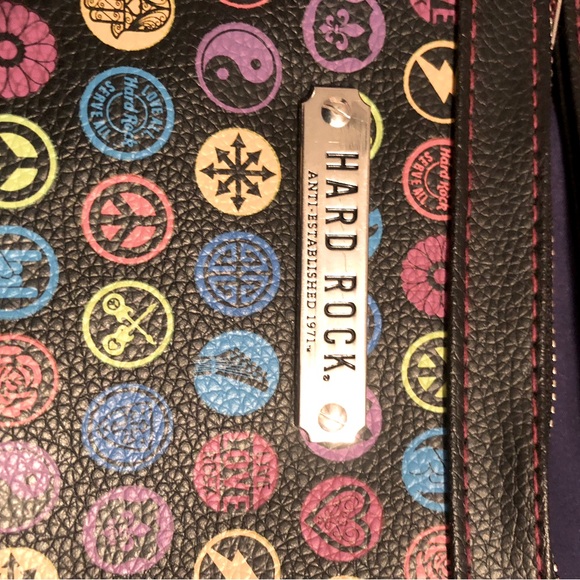 Hard Rock Cafe Black Multicolor Wristlet - Picture 3 of 8
